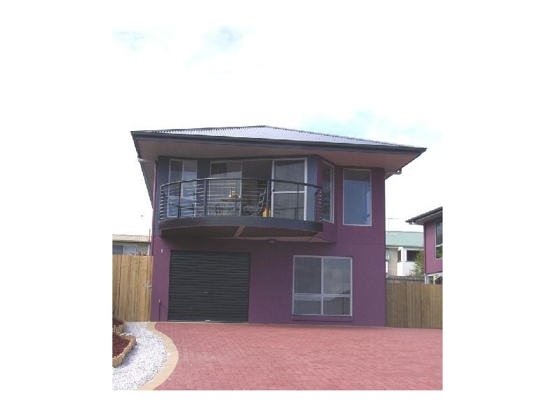 1/15. Rothesay Close, Newnham TAS 7248