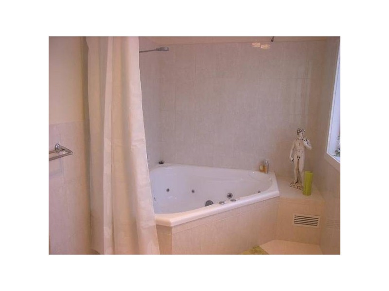 1/15. Rothesay Close, Newnham TAS 7248