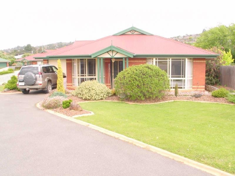 1/8 Holstun Place, Riverside TAS 7250
