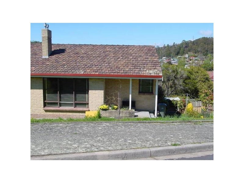 2/18 Guilford Road, Riverside TAS 7250