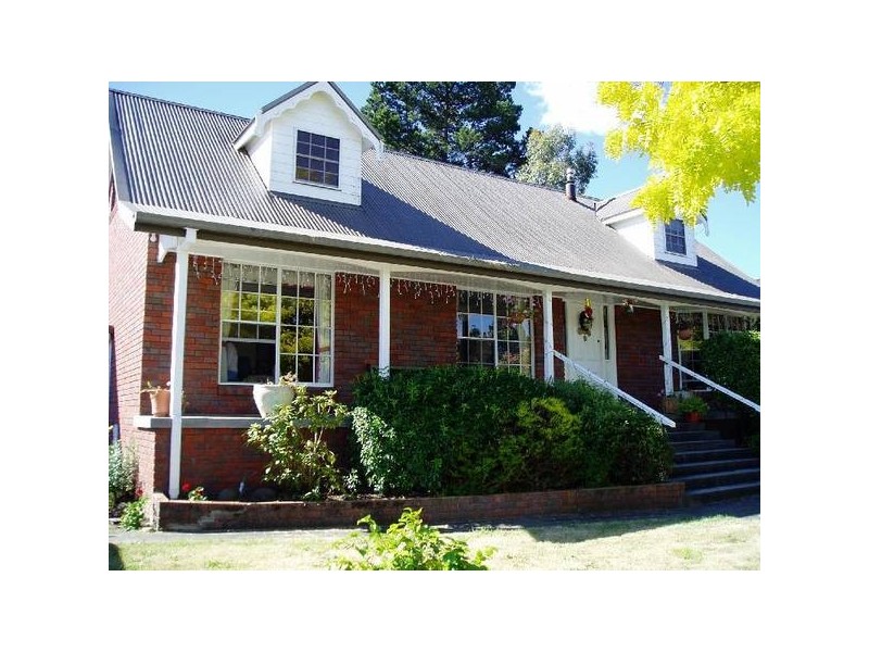 31 Parklands Parade, Newnham TAS 7248