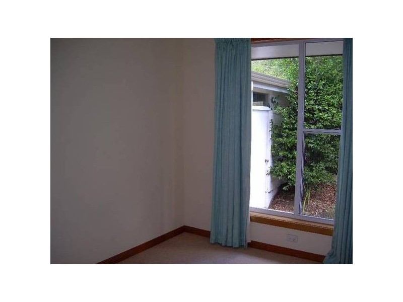 31 Parklands Parade, Newnham TAS 7248