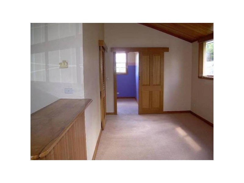 31 Parklands Parade, Newnham TAS 7248