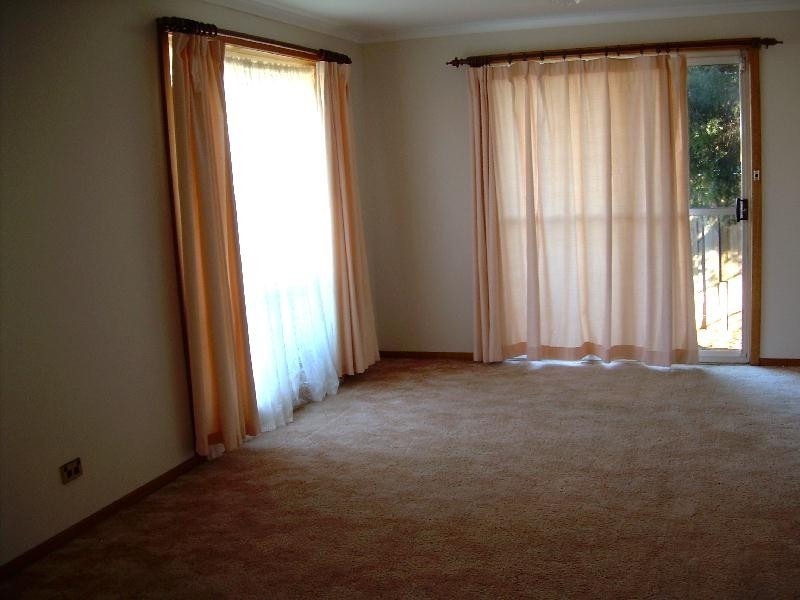 1/1-3 Newnham Close, Newnham TAS 7248