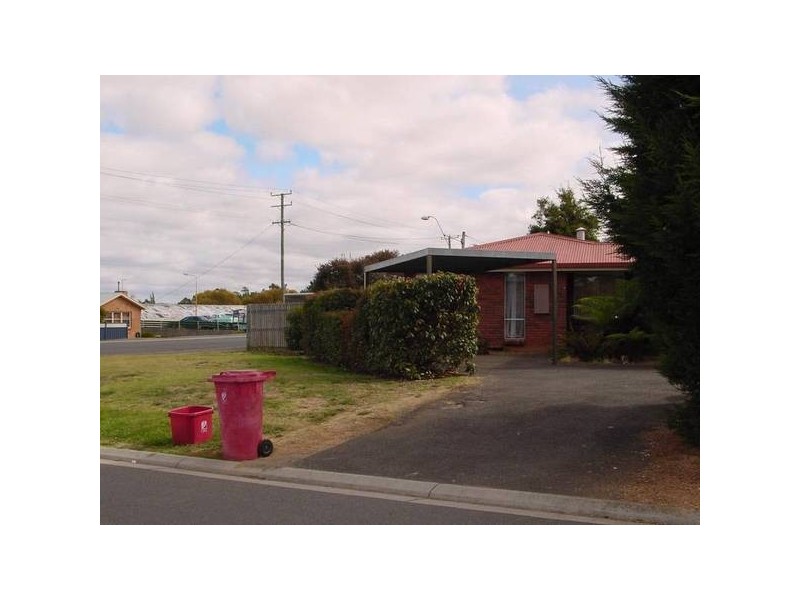4/1-3. Newnham Close, Newnham TAS 7248