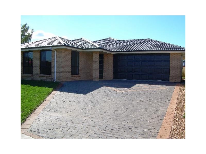 6 Grange Court, Newnham TAS 7248