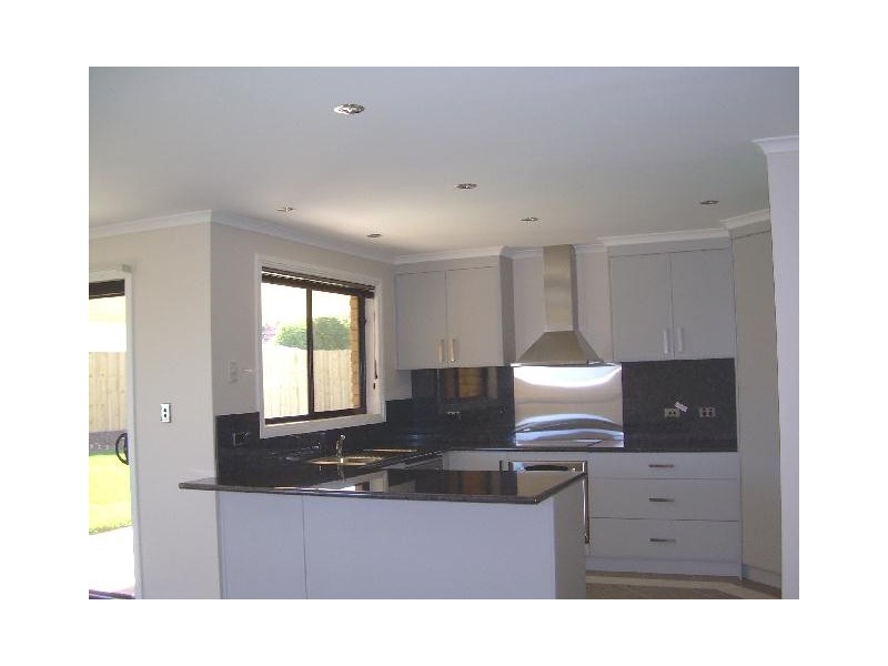 6 Grange Court, Newnham TAS 7248