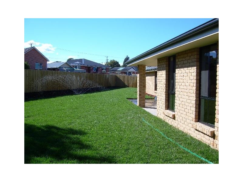 6 Grange Court, Newnham TAS 7248
