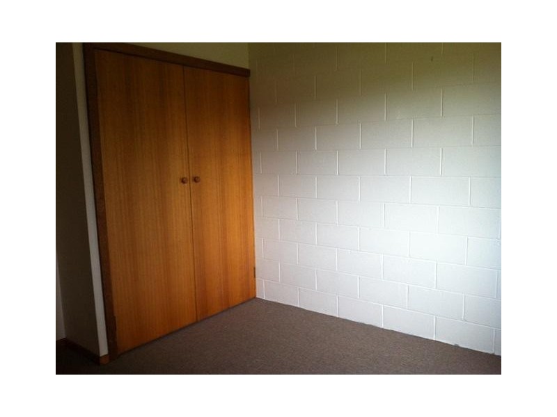 2/9 Newnham Close, Newnham TAS 7248