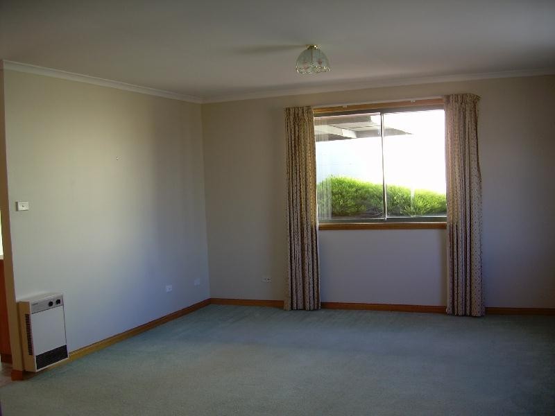 2/22 Notley Street, Newnham TAS 7248