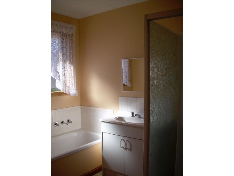 2/22 Notley Street, Newnham TAS 7248