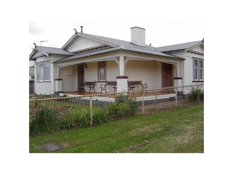 19 Charles Street, Cressy TAS 7302