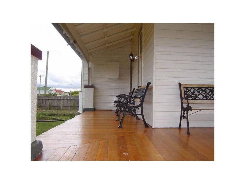 19 Charles Street, Cressy TAS 7302