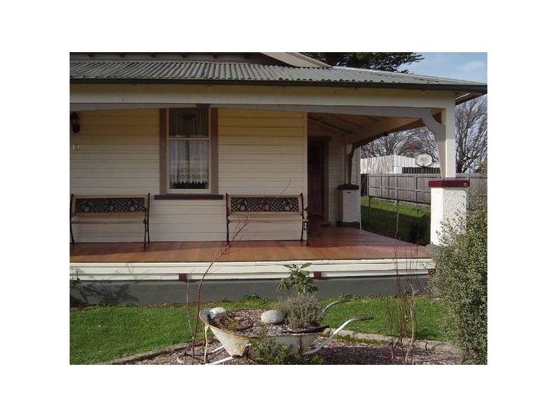 19 Charles Street, Cressy TAS 7302