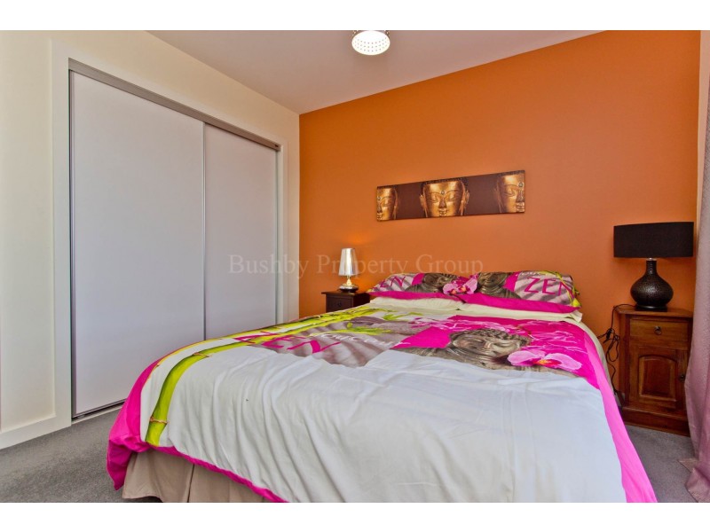 2/15 Rothesay Close, Newnham TAS 7248