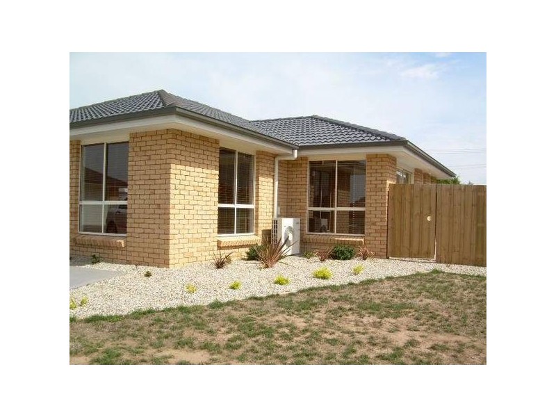 Bethune Place, Newnham TAS 7248
