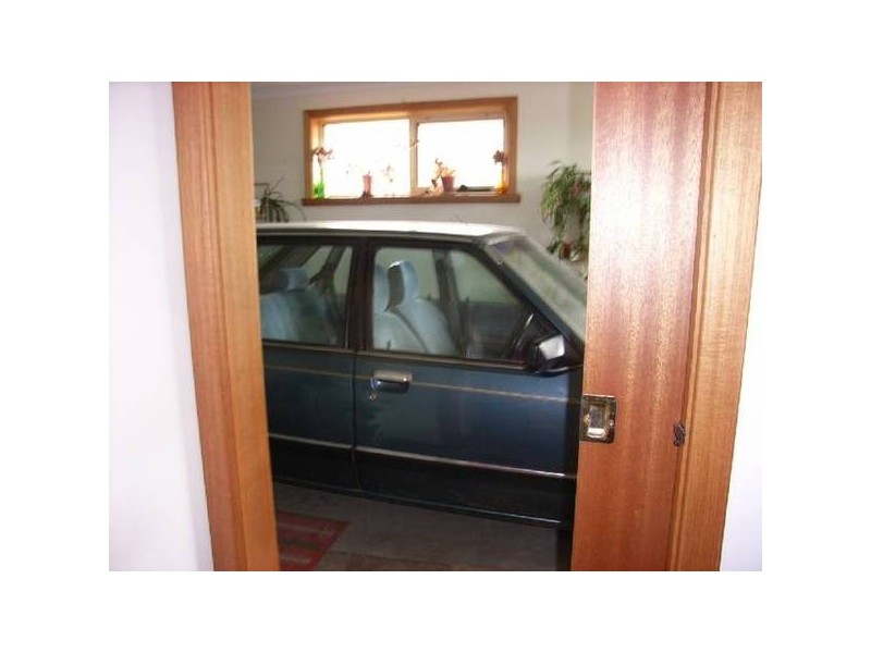 Marlborough St., Longford TAS 7301