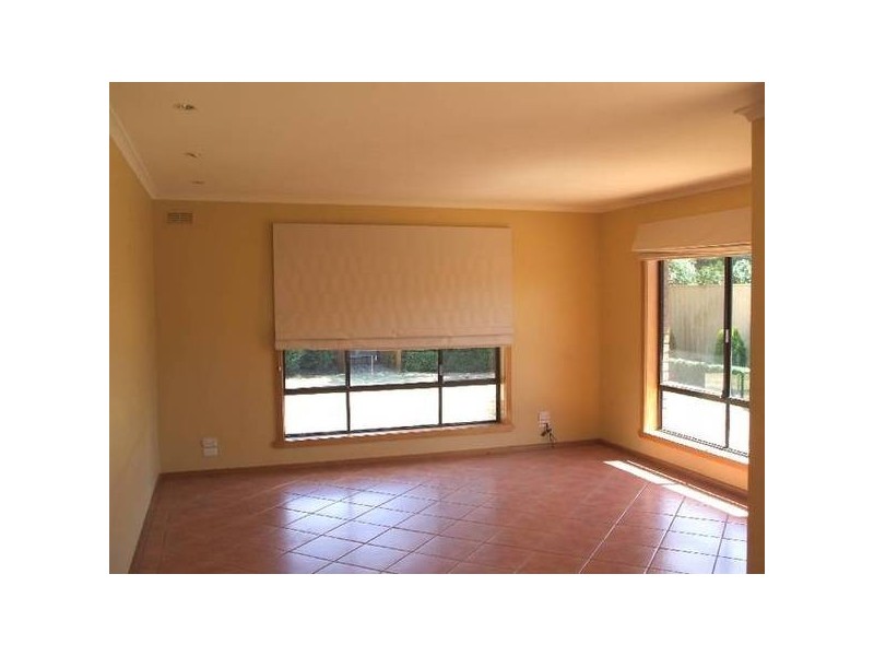 8 Kestrel Crt., Riverside TAS 7250