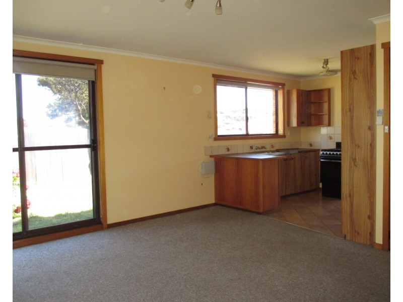 1/11 Drysdale Court, Newnham TAS 7248