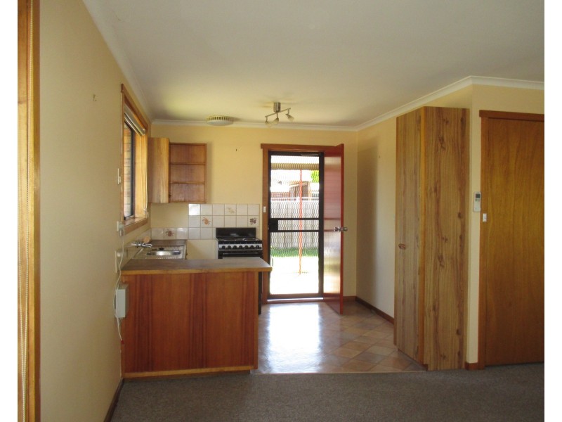 1/11 Drysdale Court, Newnham TAS 7248