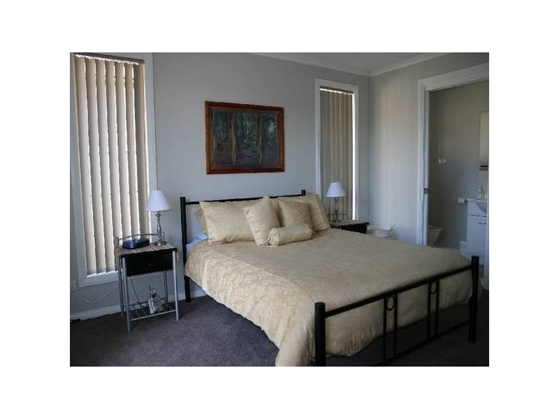 14 Bartlett Grove, Newnham TAS 7248