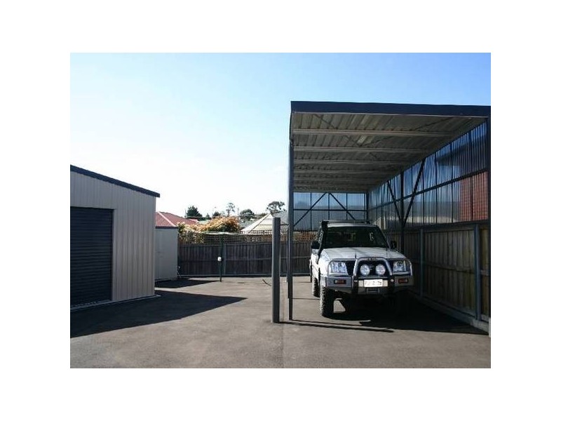 14 Bartlett Grove, Newnham TAS 7248