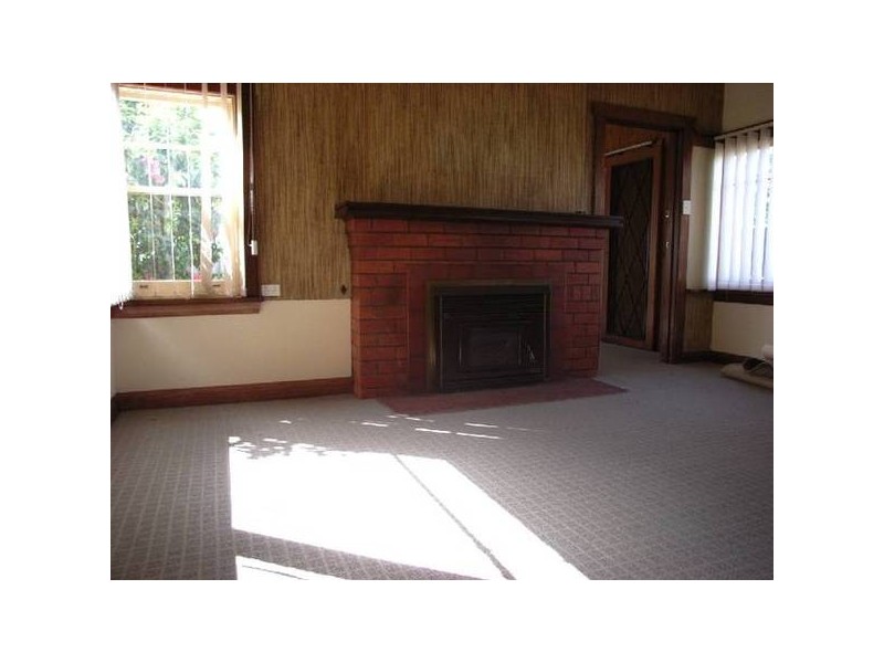2 Calais Street, Mowbray TAS 7248