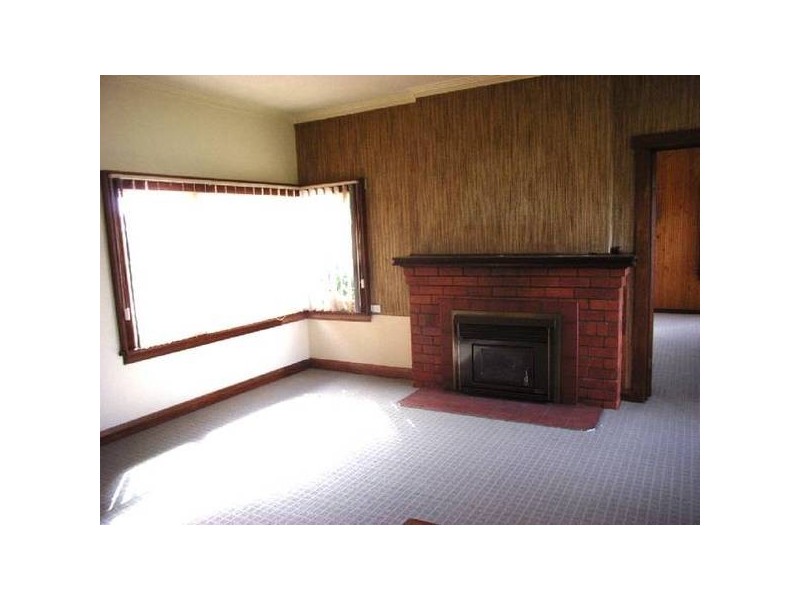 2 Calais Street, Mowbray TAS 7248