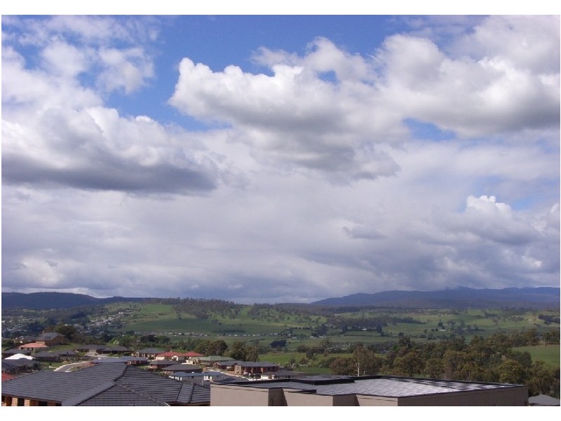 8. Dorothy Crt., Youngtown TAS 7249