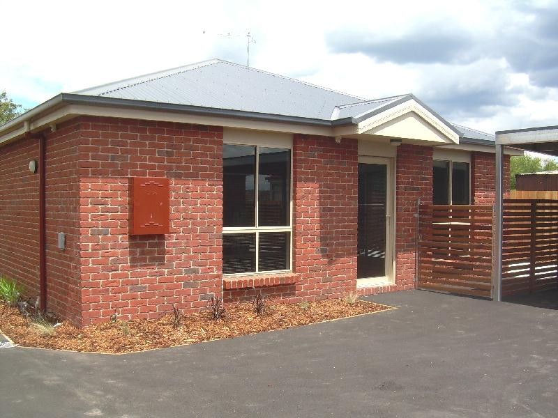 2/9 Eddington Crescent, Invermay TAS 7248