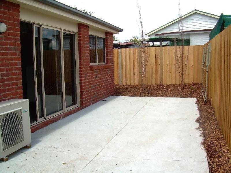 2/9 Eddington Crescent, Invermay TAS 7248