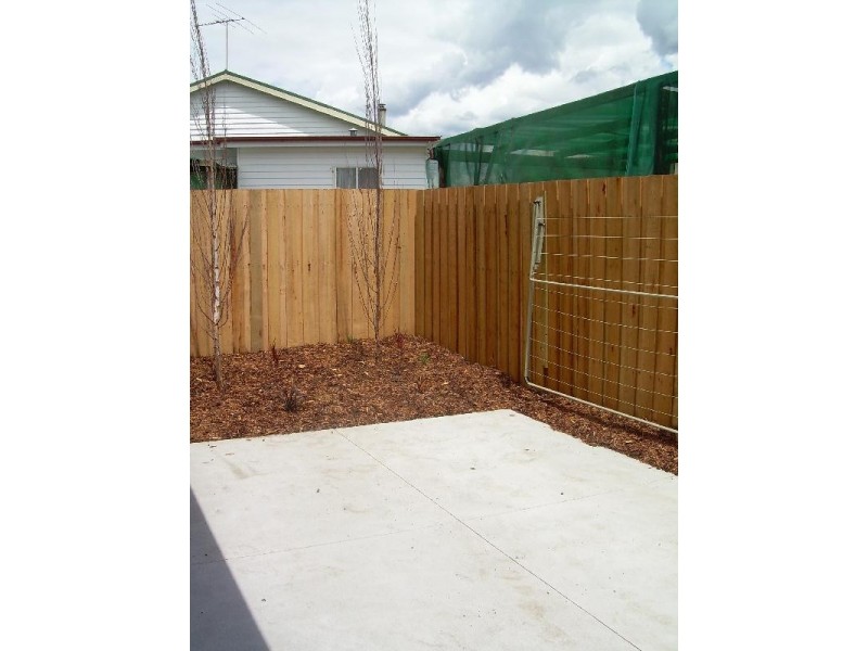2/9 Eddington Crescent, Invermay TAS 7248