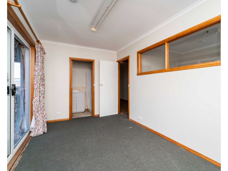 3 Monet Place, Newnham TAS 7248