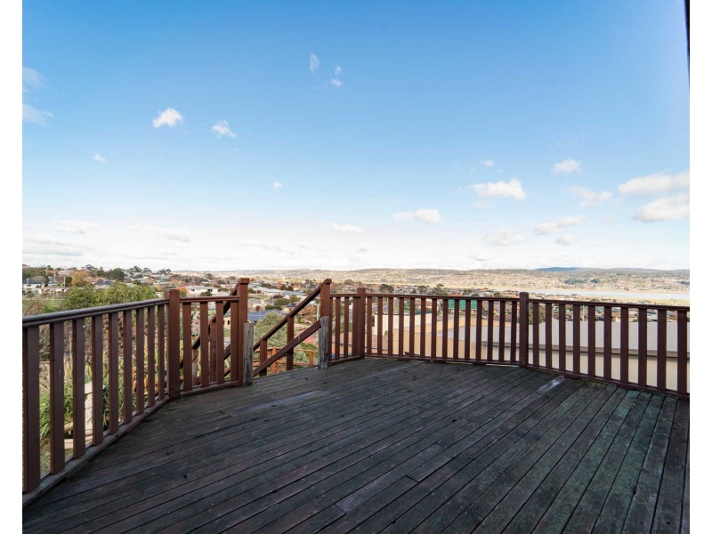3 Monet Place, Newnham TAS 7248