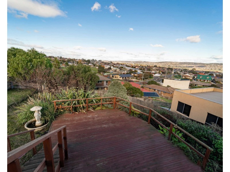 3 Monet Place, Newnham TAS 7248