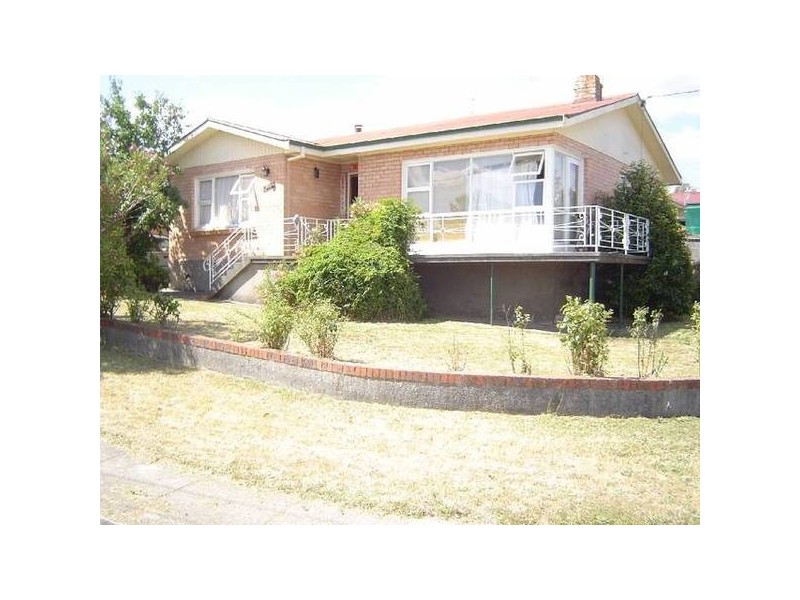 1 Crestview Court, Newnham TAS 7248