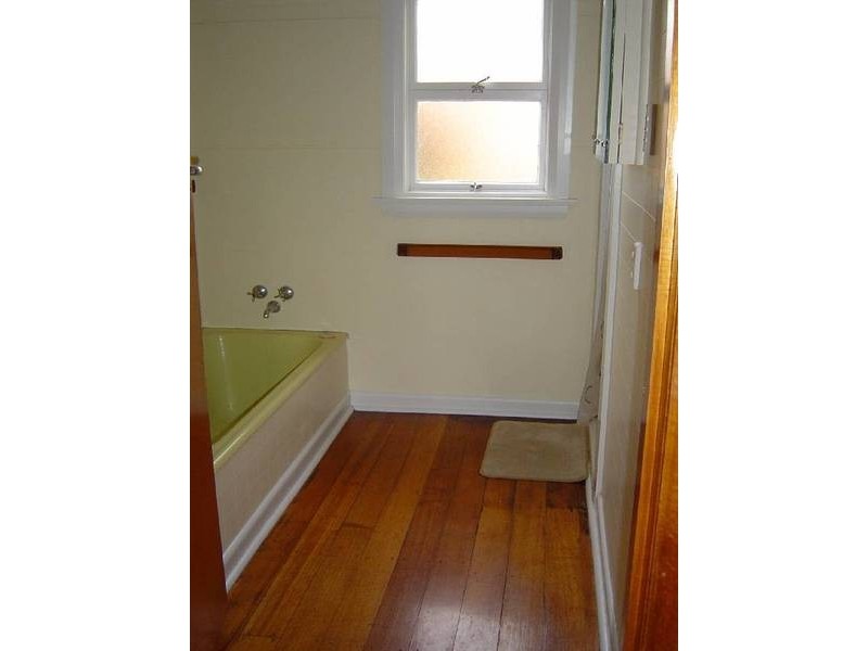 1 Crestview Court, Newnham TAS 7248