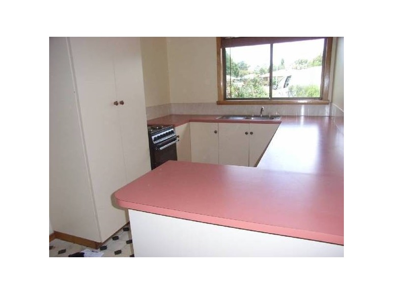 1/2-4 Newnham Close, Newnham TAS 7248