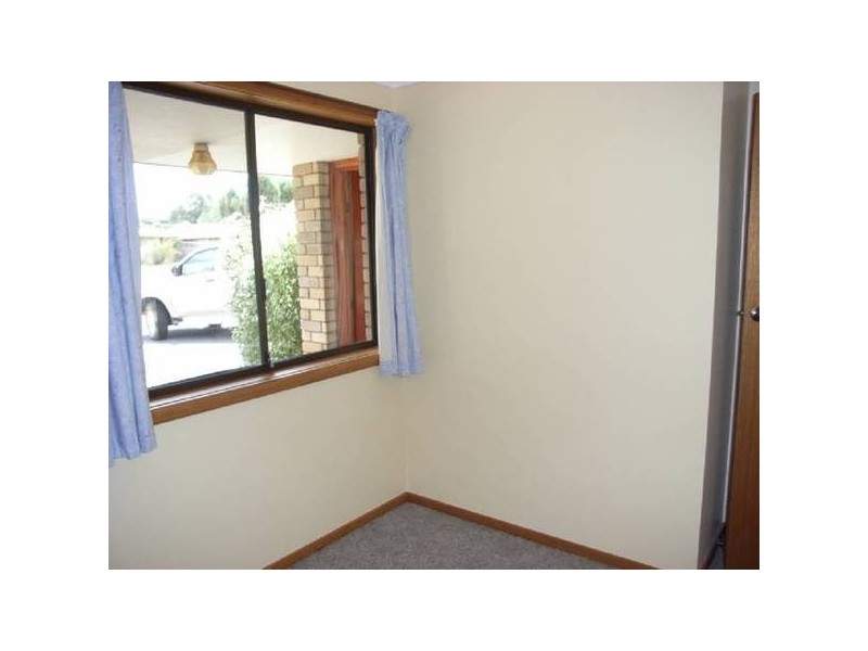 1/2-4 Newnham Close, Newnham TAS 7248