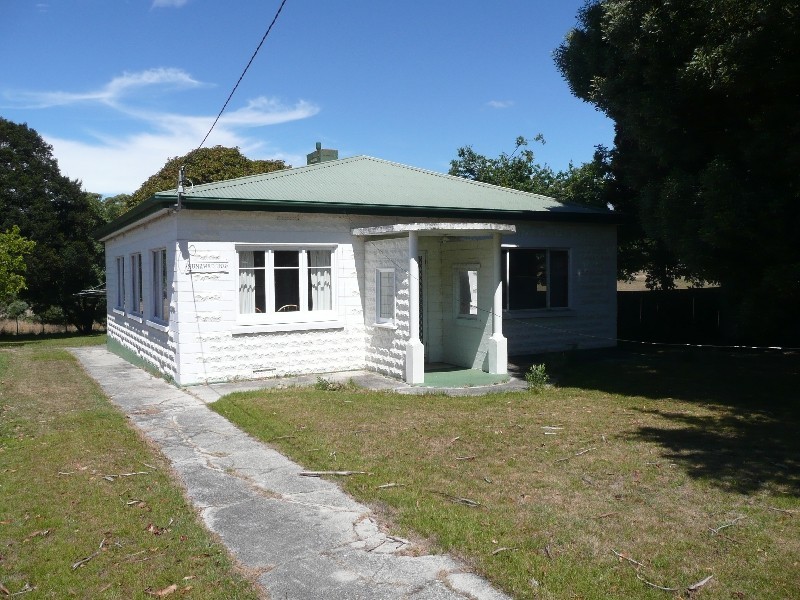 1 Dally Street, Beaconsfield TAS 7270