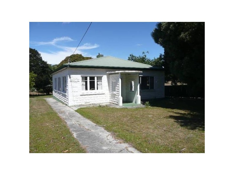 1. Dally Street., Beaconsfield TAS 7270