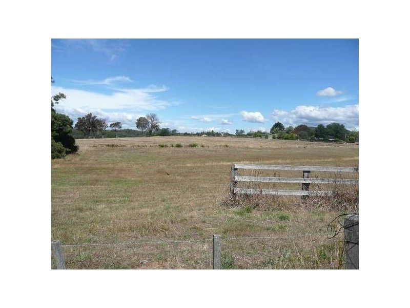 1. Dally Street., Beaconsfield TAS 7270