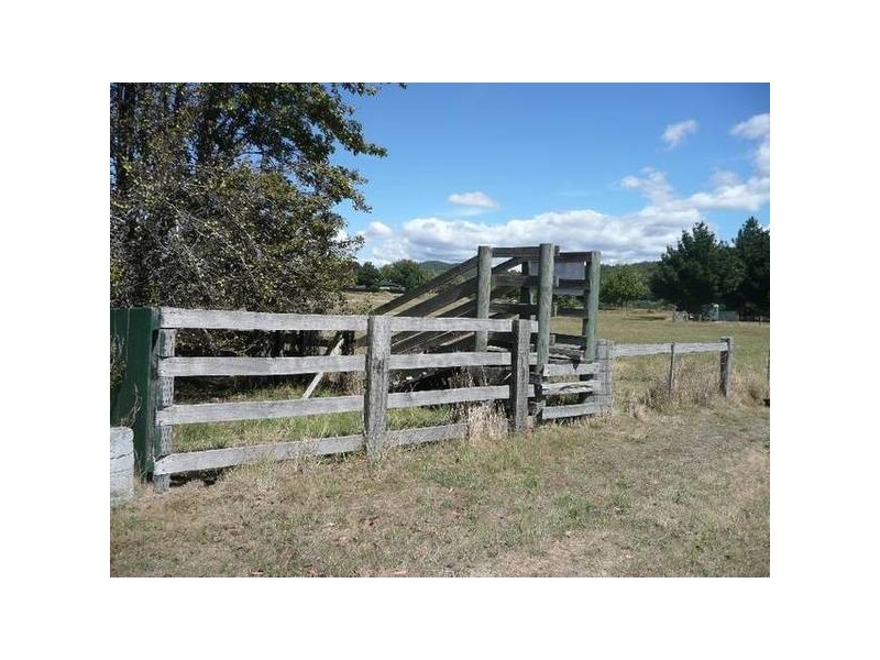 1. Dally Street., Beaconsfield TAS 7270
