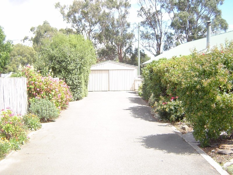 1 Honeysuckle Grove, Evandale TAS 7212