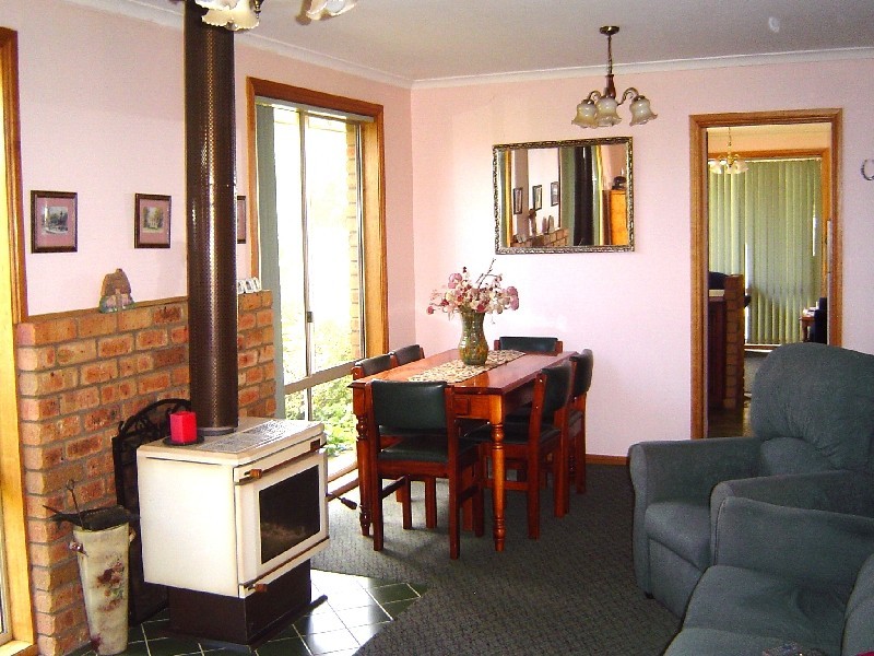 1 Honeysuckle Grove, Evandale TAS 7212