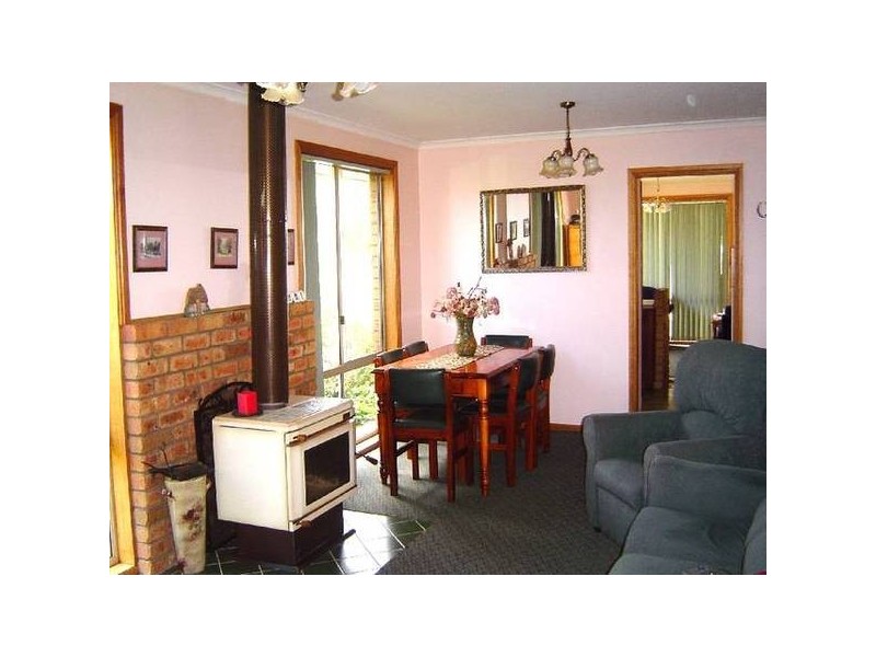 1. Honeysuckle Grove., Evandale TAS 7212