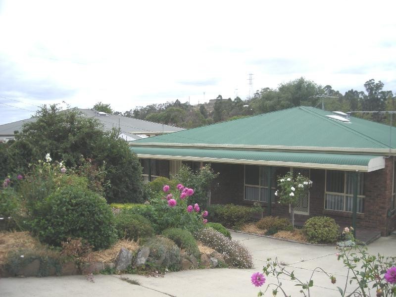 2/157 Pomona Road South, Trevallyn TAS 7250