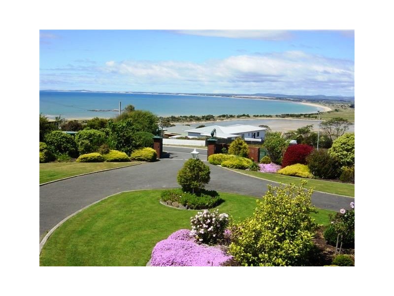 2 Flinders Lane, Bridport TAS 7262