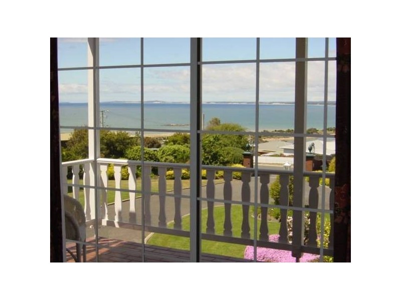 2. Flinders Lane., Bridport TAS 7262