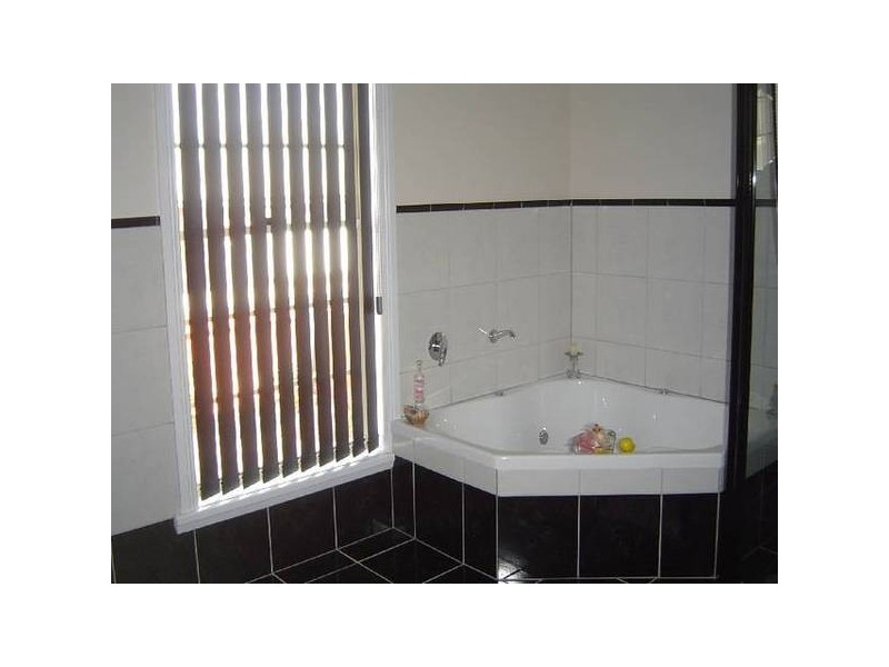 10b.. Collins St., Evandale TAS 7212